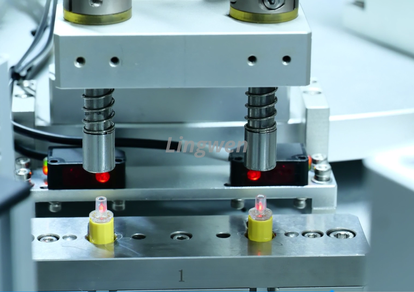 全自动胶囊正压接头组装设备