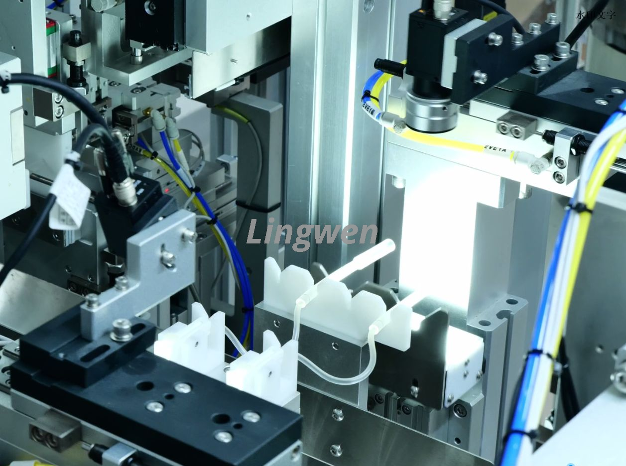 体外吸引连接管自动组装设备