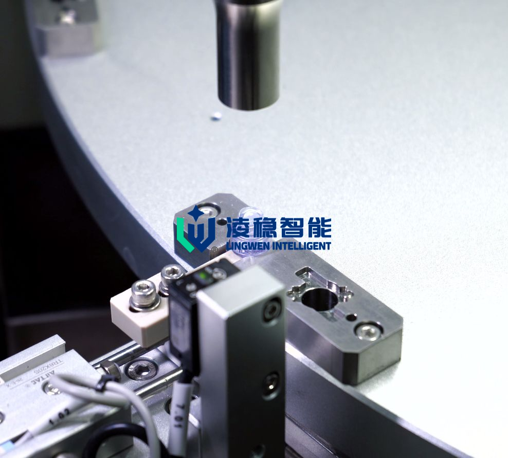无针Y接头自动组装机